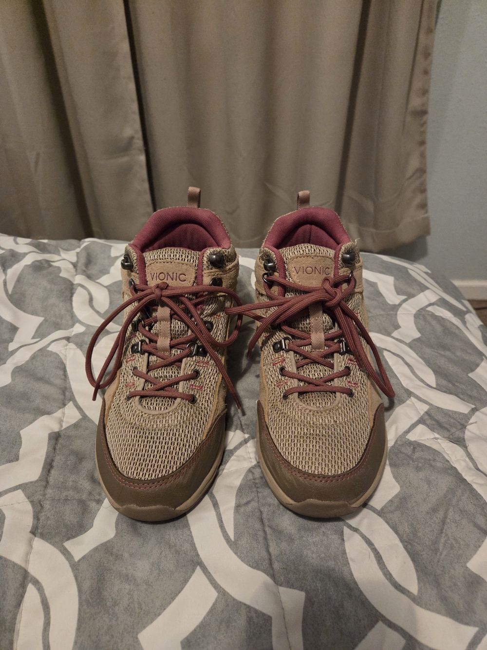 Vionic Tan Suede and Mauve Lace-Up  Women's Hiking Boots-8.5